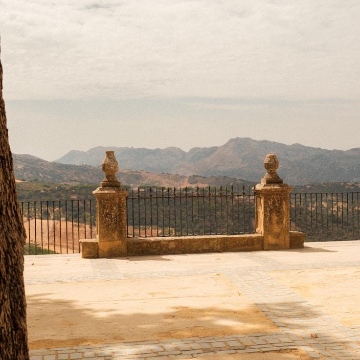 Family terraces and cafés for calm evenings in Rome